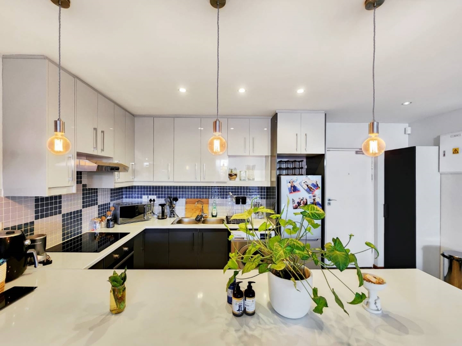 1 Bedroom Property for Sale in Gardens Western Cape